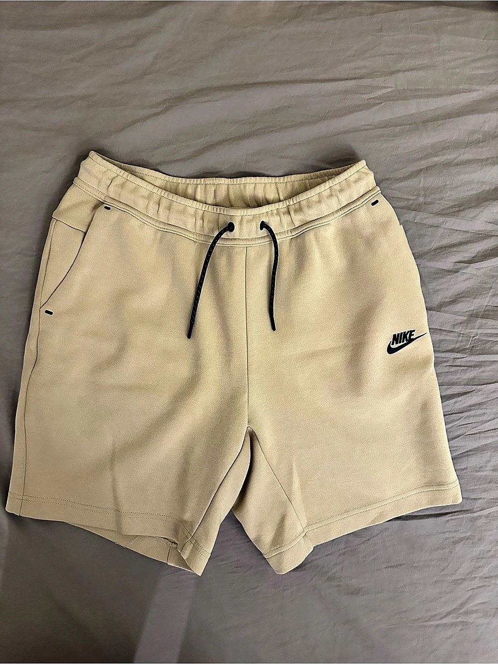 Nike Tech Fleece Shorts - Beige